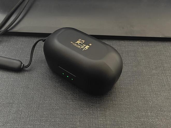 降噪耳机大推荐千元音质体验让耳朵爽到飞起！爱游戏app最新登录入口2025高性价比(图9)